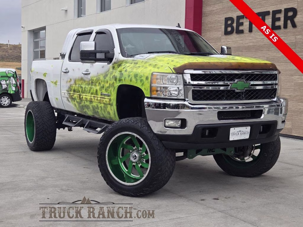 2013 Summit White Chevrolet Silverado 2500HD LT 4X4 Truck