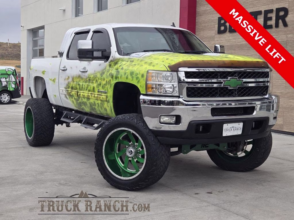 2013 Summit White Chevrolet Silverado 2500HD LT 4X4 Truck