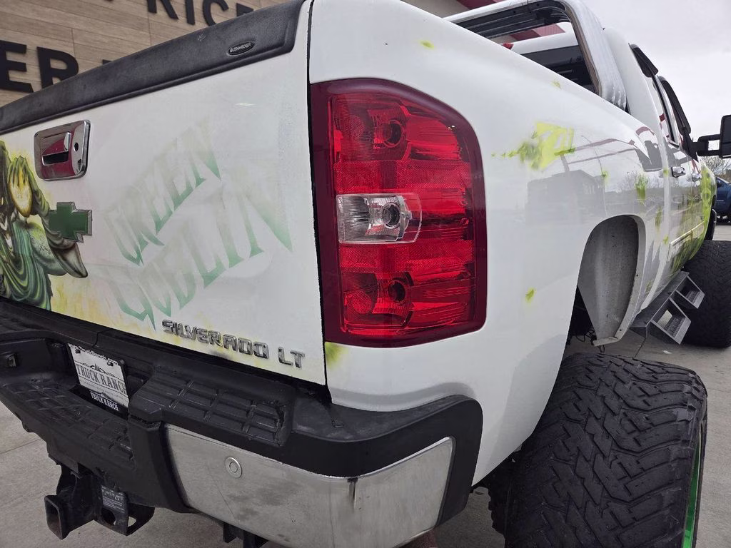 2013 Summit White Chevrolet Silverado 2500HD LT 4X4 Truck