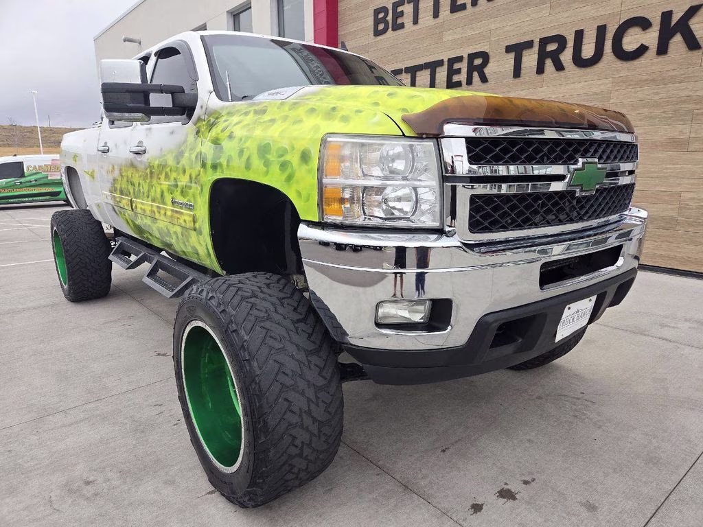 2013 Summit White Chevrolet Silverado 2500HD LT 4X4 Truck