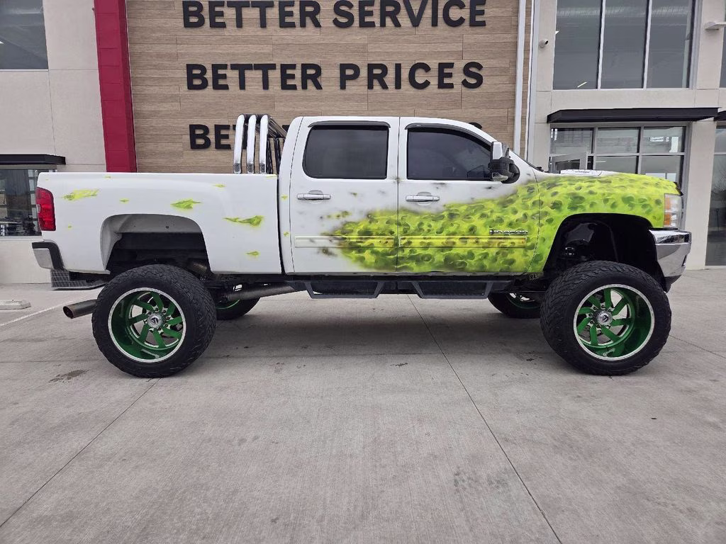 2013 Summit White Chevrolet Silverado 2500HD LT 4X4 Truck