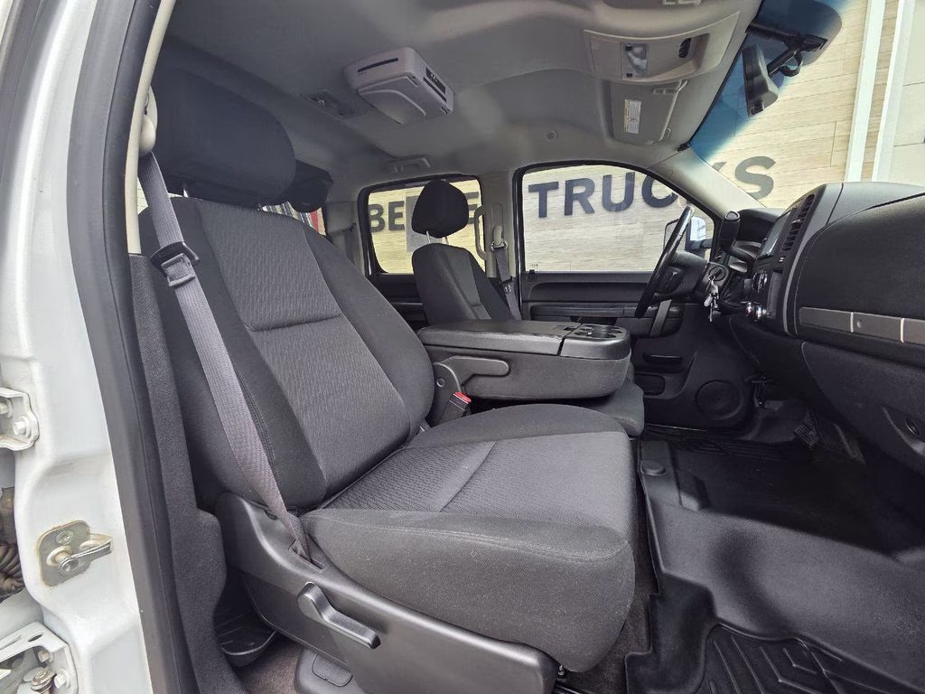 2013 Summit White Chevrolet Silverado 2500HD LT 4X4 Truck