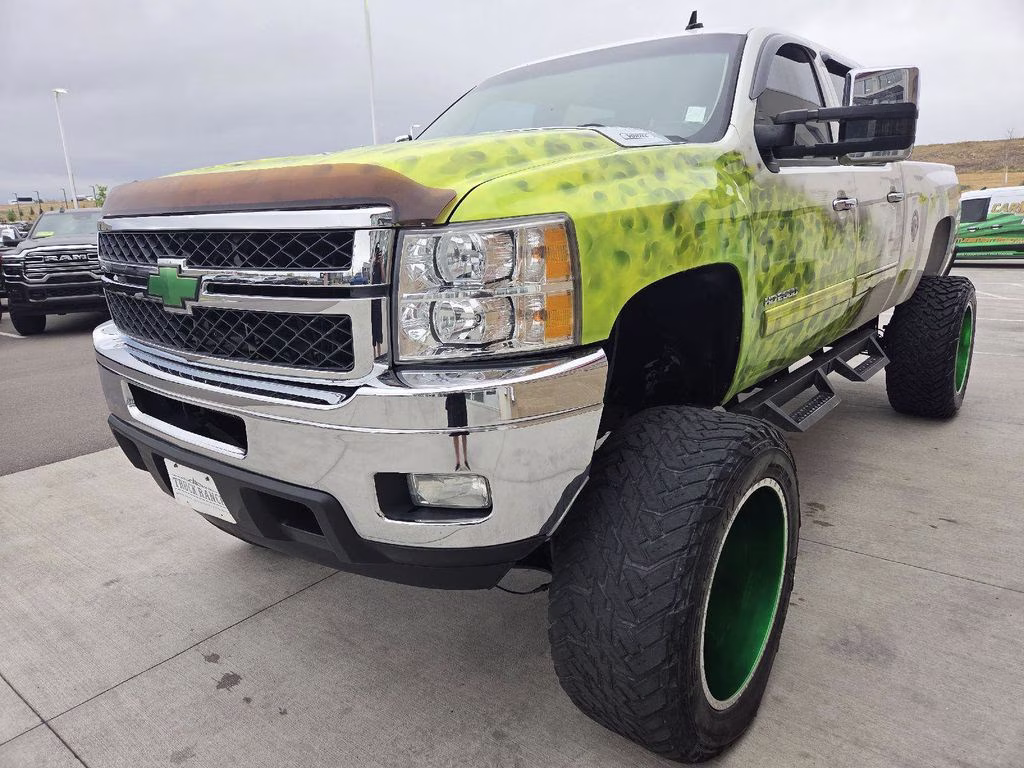 2013 Summit White Chevrolet Silverado 2500HD LT 4X4 Truck