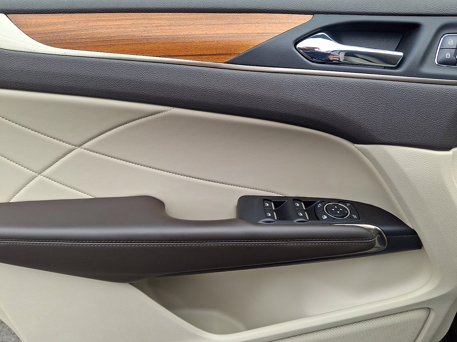 2018 Blue Diamond Metallic - FT Lincoln MKC Select FWD
