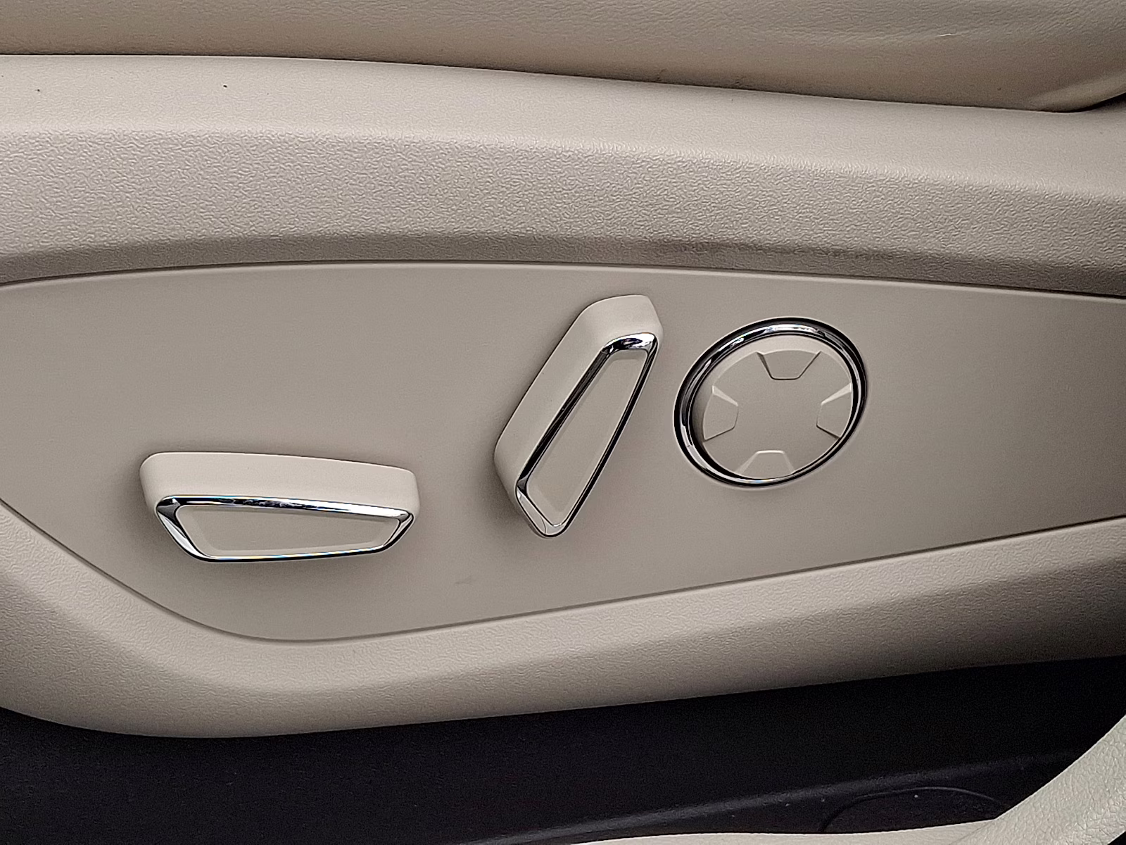 2018 Blue Diamond Metallic - FT Lincoln MKC Select FWD
