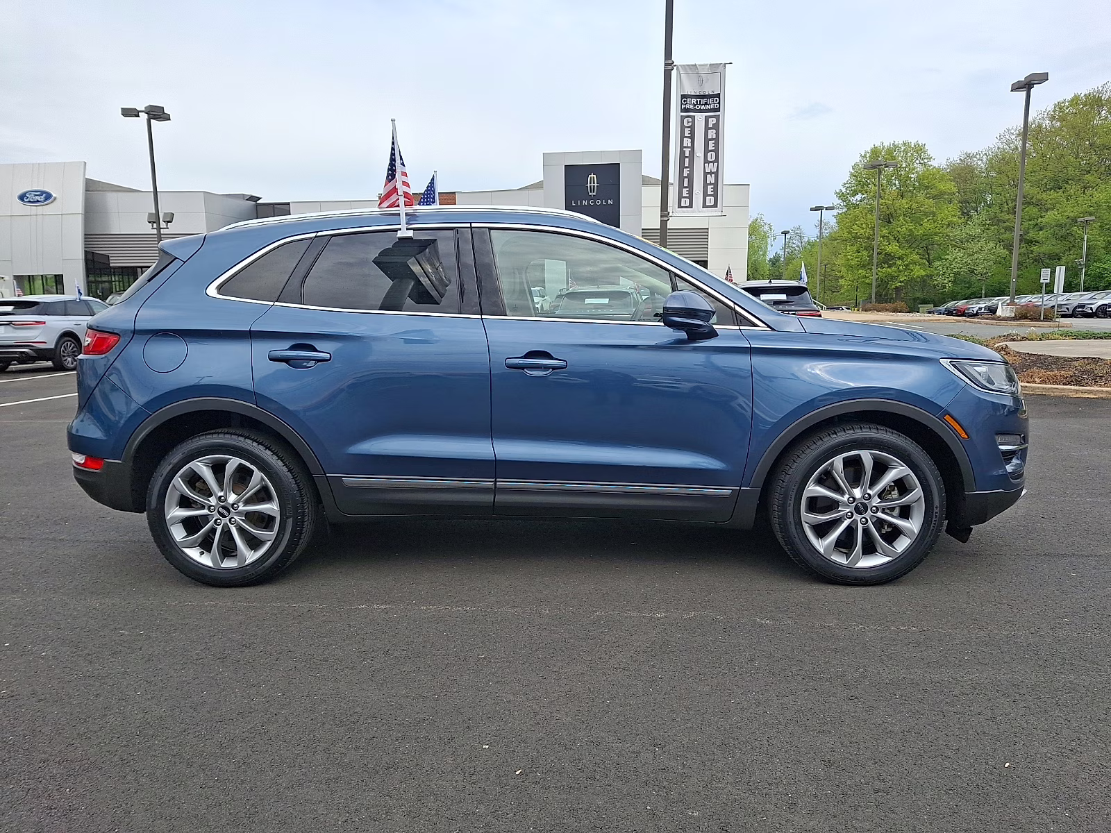 2018 Blue Diamond Metallic - FT Lincoln MKC Select FWD