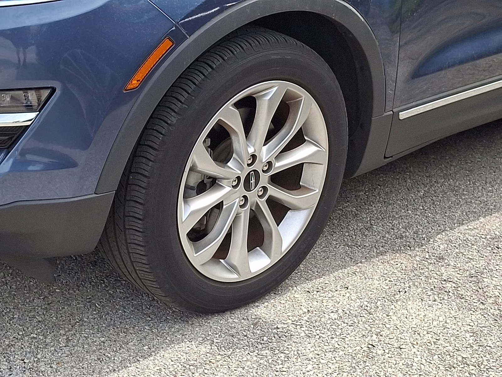 2018 Blue Diamond Metallic Lincoln MKC Select FWD