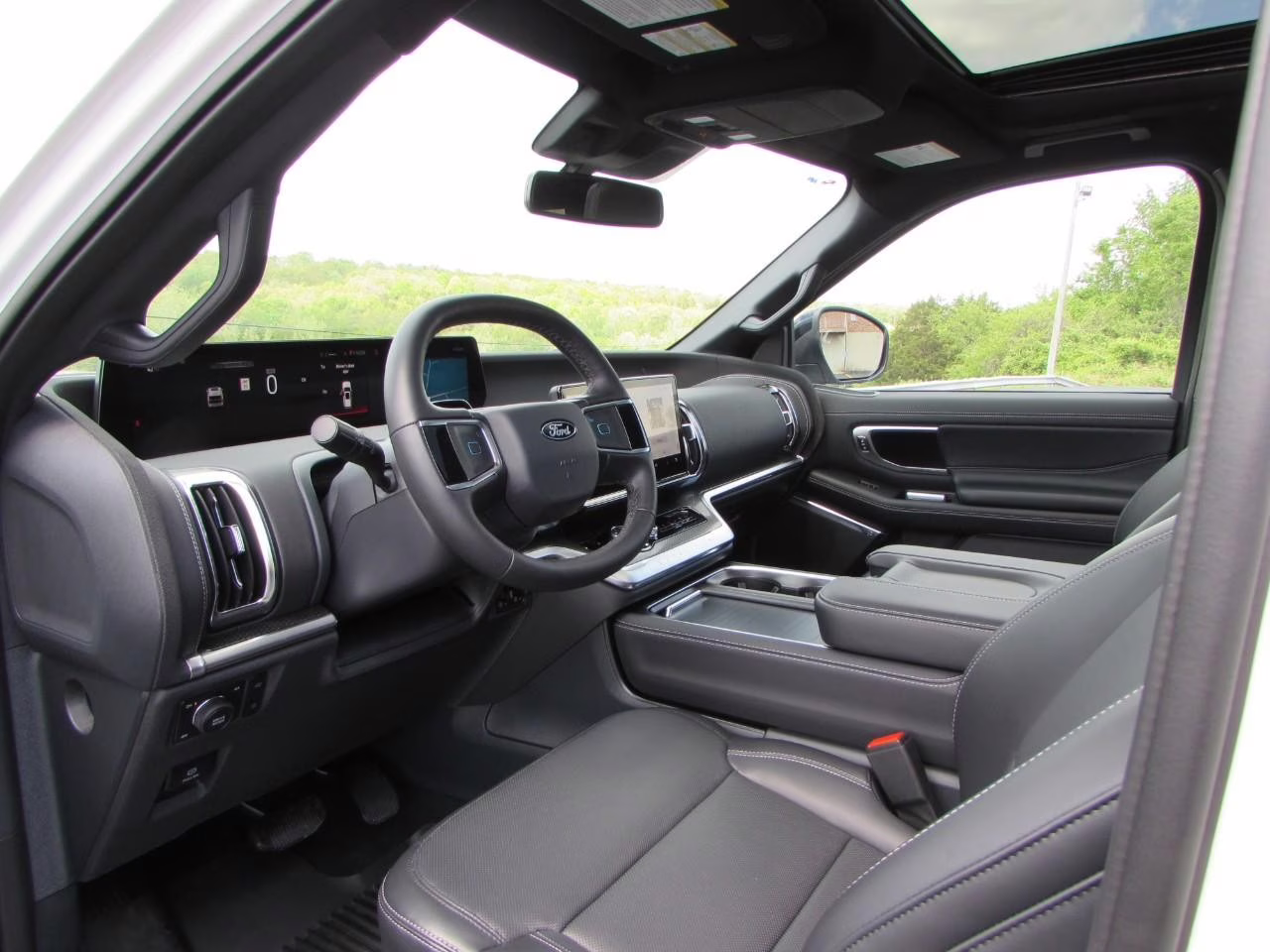 2026 Star White Metallic Tri-Coat Ford Expedition Max Platinum 4X4 SUV