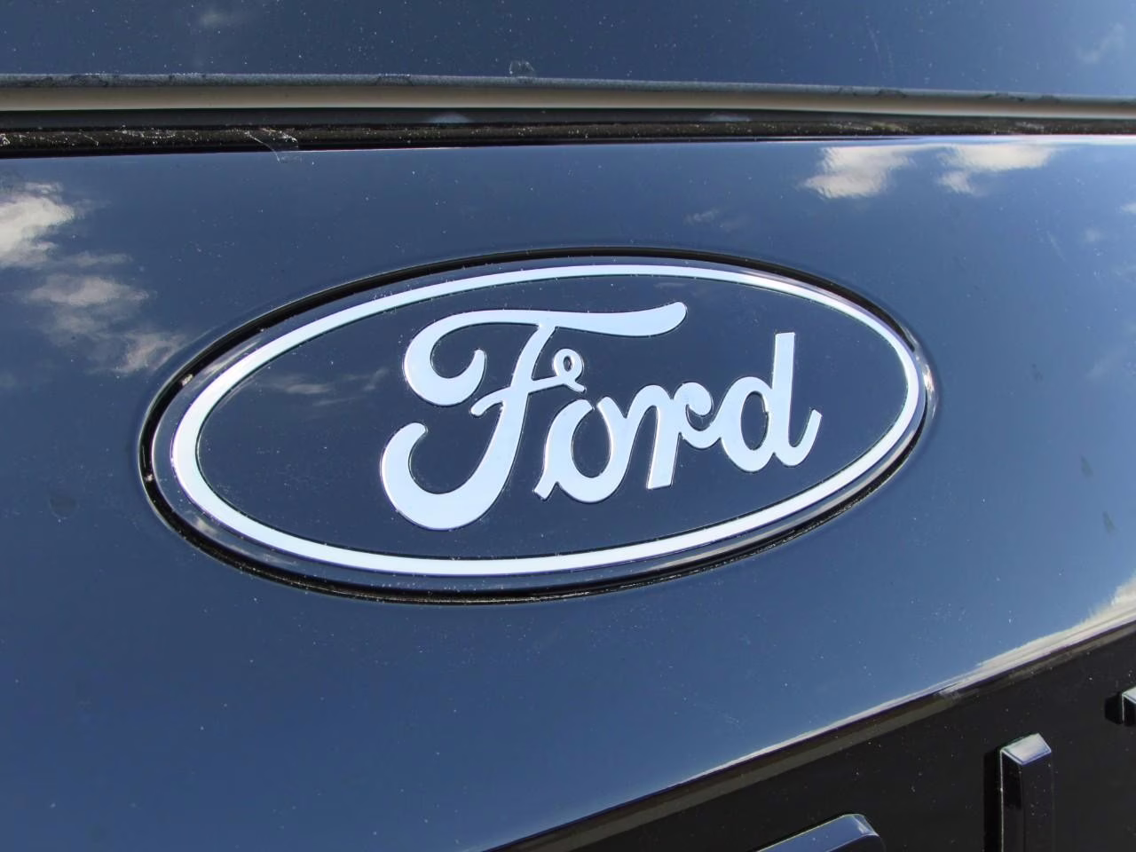 2026 Star White Metallic Tri-Coat Ford Expedition Max Platinum 4X4 SUV