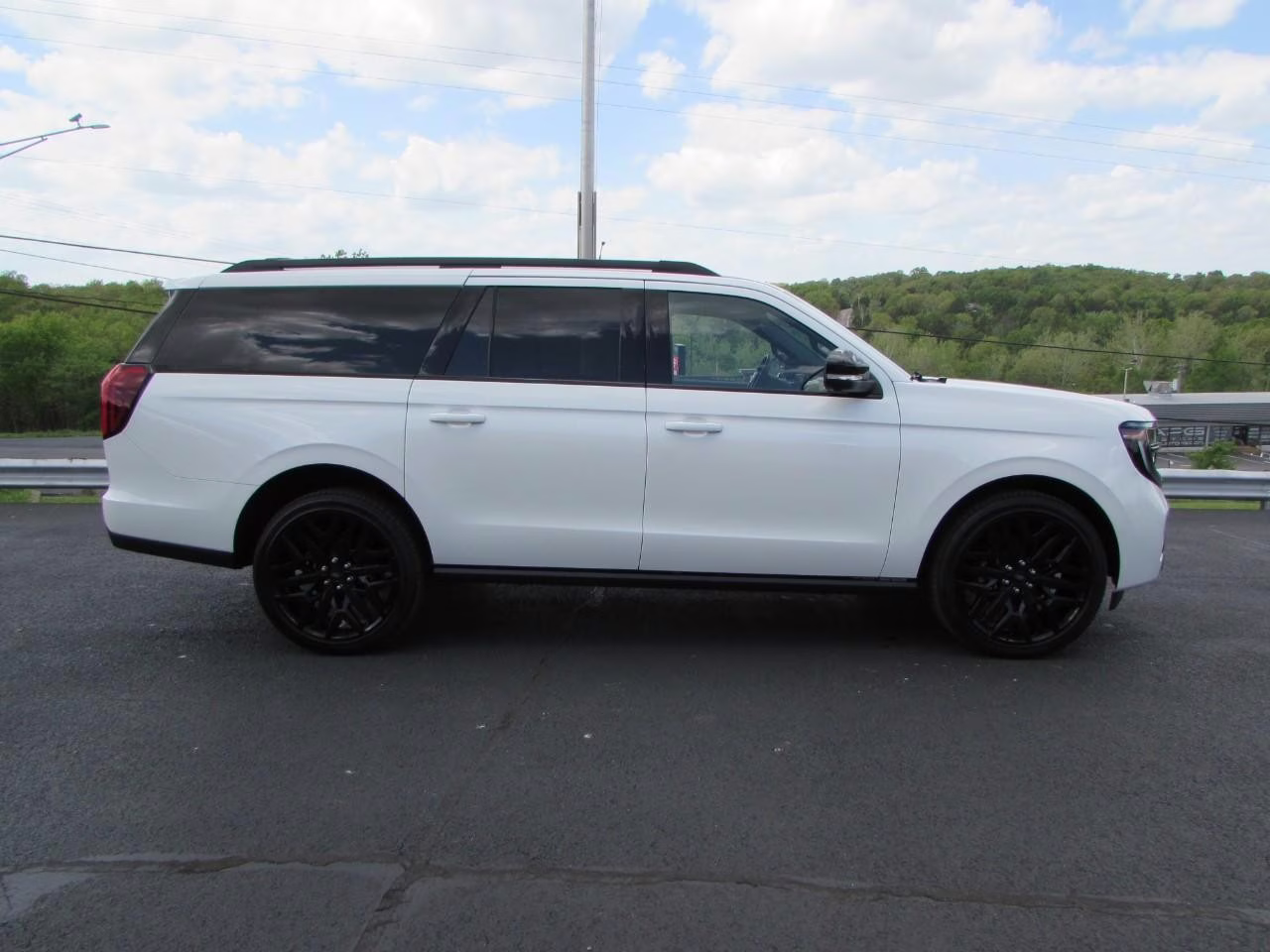 2026 Star White Metallic Tri-Coat Ford Expedition Max Platinum 4X4 SUV