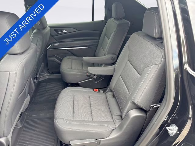 2026 Mosaic Black Metallic Chevrolet Traverse LT FWD SUV