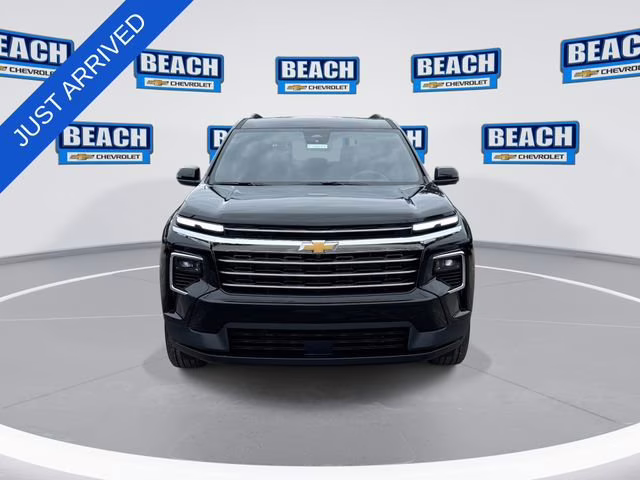 2026 Mosaic Black Metallic Chevrolet Traverse LT FWD SUV