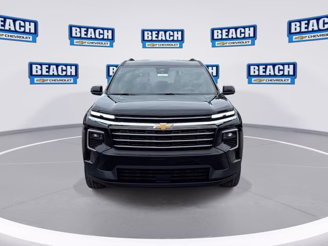 2026 Mosaic Black Metallic Chevrolet Traverse LT FWD SUV