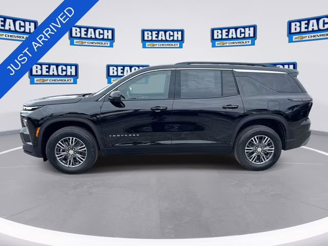 2026 Mosaic Black Metallic Chevrolet Traverse LT FWD SUV