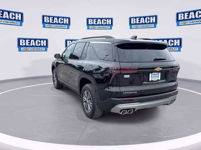 2026 Mosaic Black Metallic Chevrolet Traverse LT FWD SUV