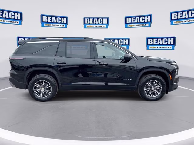 2026 Mosaic Black Metallic Chevrolet Traverse LT FWD SUV