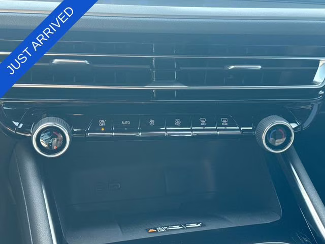 2026 Sterling Gray Metallic Chevrolet Traverse LT FWD SUV