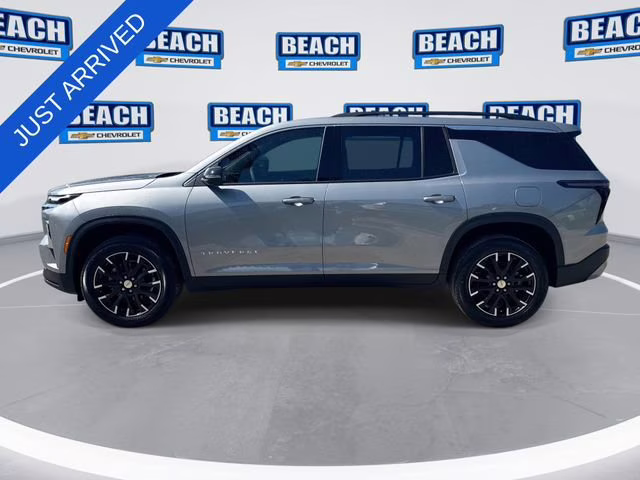 2026 Sterling Gray Metallic Chevrolet Traverse LT FWD SUV