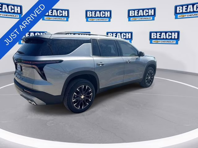 2026 Sterling Gray Metallic Chevrolet Traverse LT FWD SUV