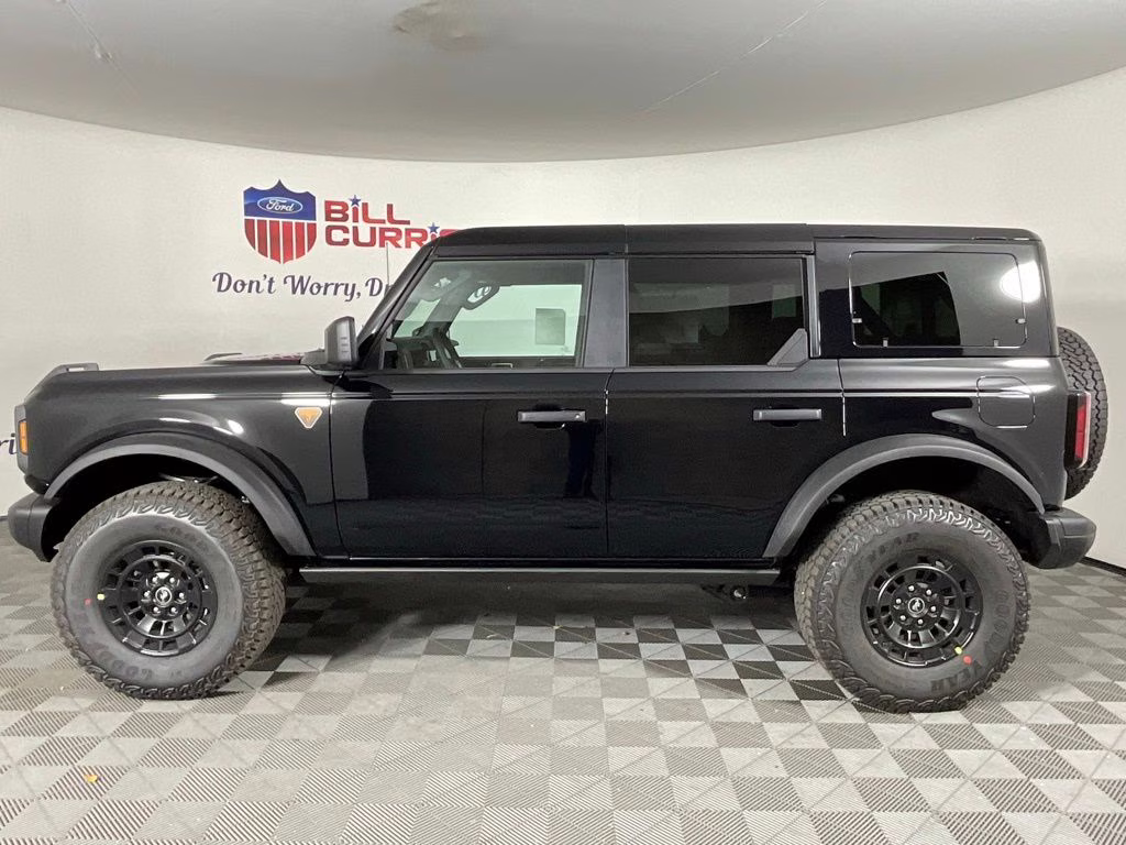 2026 Shadow Ford Bronco Badlands 4X4 SUV