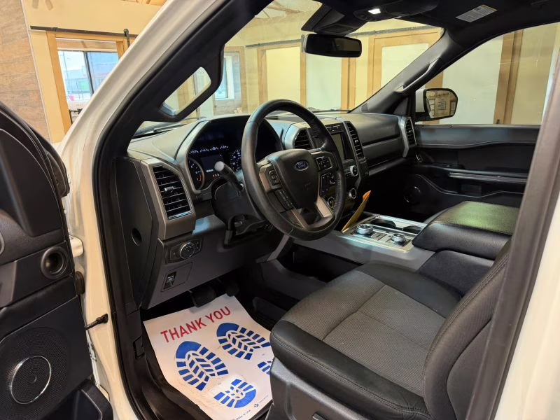 2020 Ford Expedition Max XLT Sport Utility 4D 4X4