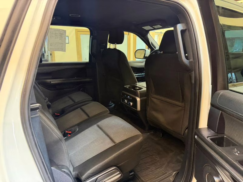 2020 Ford Expedition Max XLT Sport Utility 4D 4X4