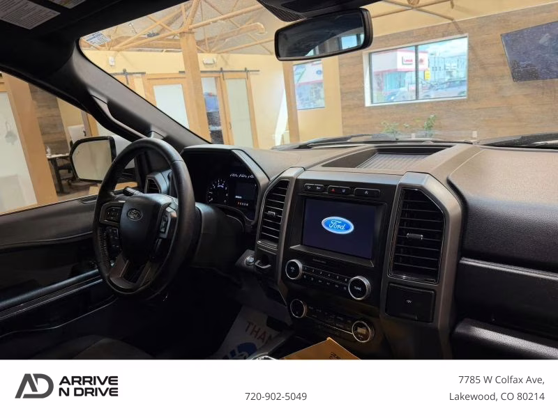 2020 Ford Expedition Max XLT Sport Utility 4D 4X4
