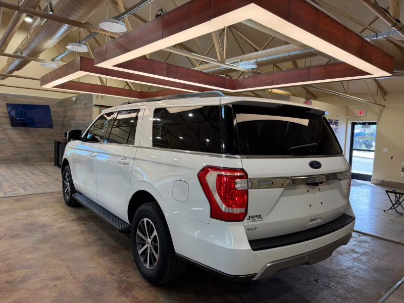 2020 Ford Expedition Max XLT Sport Utility 4D 4X4