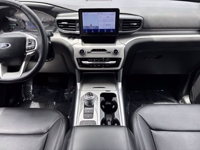 2024 Black Metallic Ford Explorer XLT RWD SUV