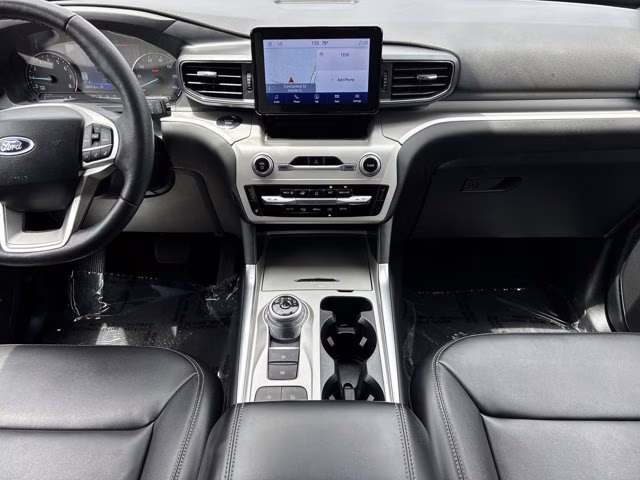 2024 Black Metallic Ford Explorer XLT RWD SUV