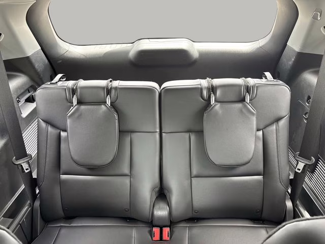 2024 Black Metallic Ford Explorer XLT RWD SUV