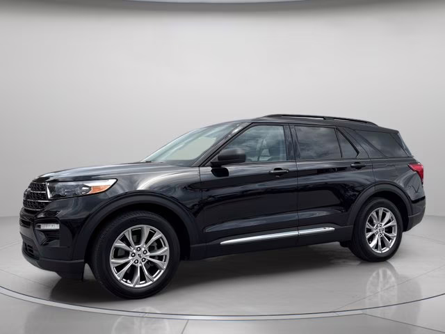 2024 Black Metallic Ford Explorer XLT RWD SUV
