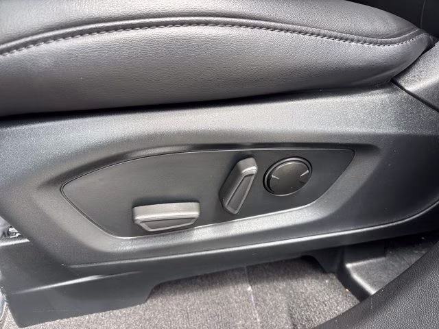2024 Black Metallic Ford Explorer XLT RWD SUV