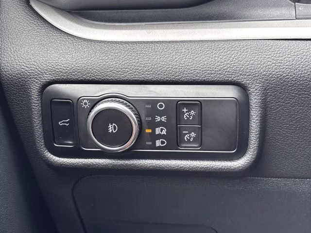2024 Black Metallic Ford Explorer XLT RWD SUV