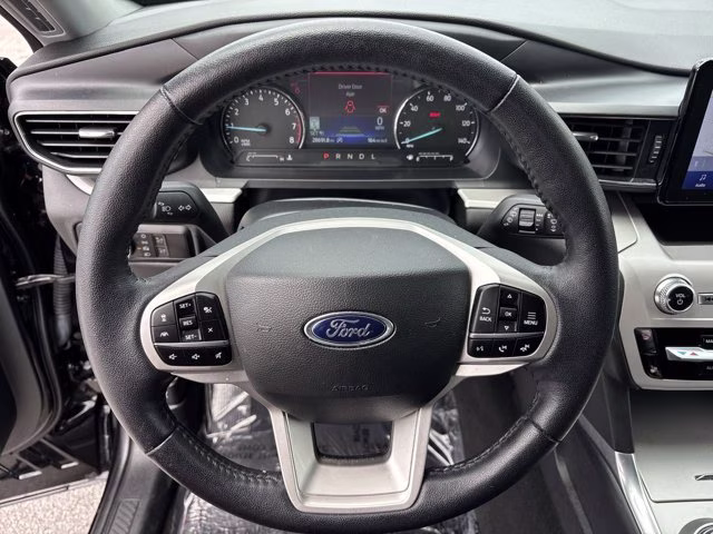 2024 Black Metallic Ford Explorer XLT RWD SUV