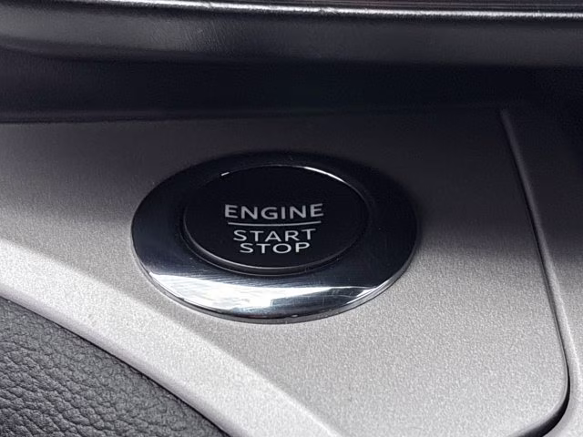 2024 Black Metallic Ford Explorer XLT RWD SUV