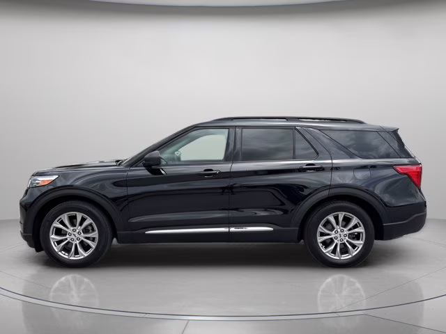 2024 Black Metallic Ford Explorer XLT RWD SUV