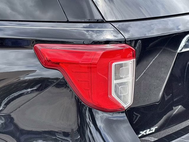2024 Black Metallic Ford Explorer XLT RWD SUV