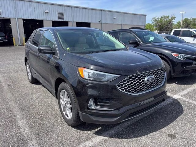 2023 Black Metallic Ford Edge SEL AWD SUV