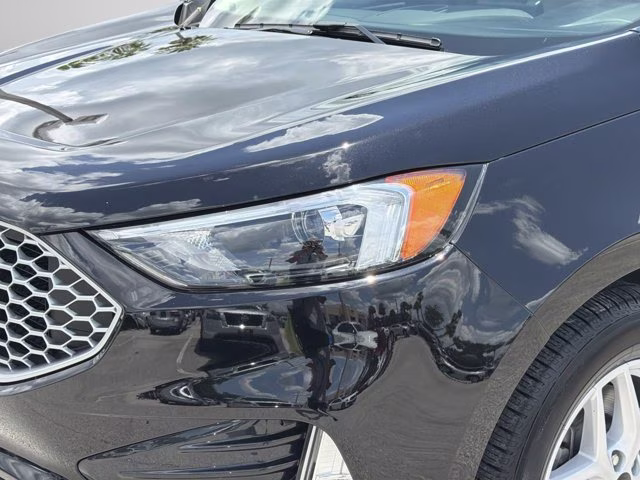 2023 Black Metallic Ford Edge SEL AWD SUV