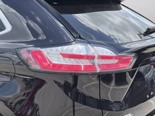 2023 Black Metallic Ford Edge SEL AWD SUV