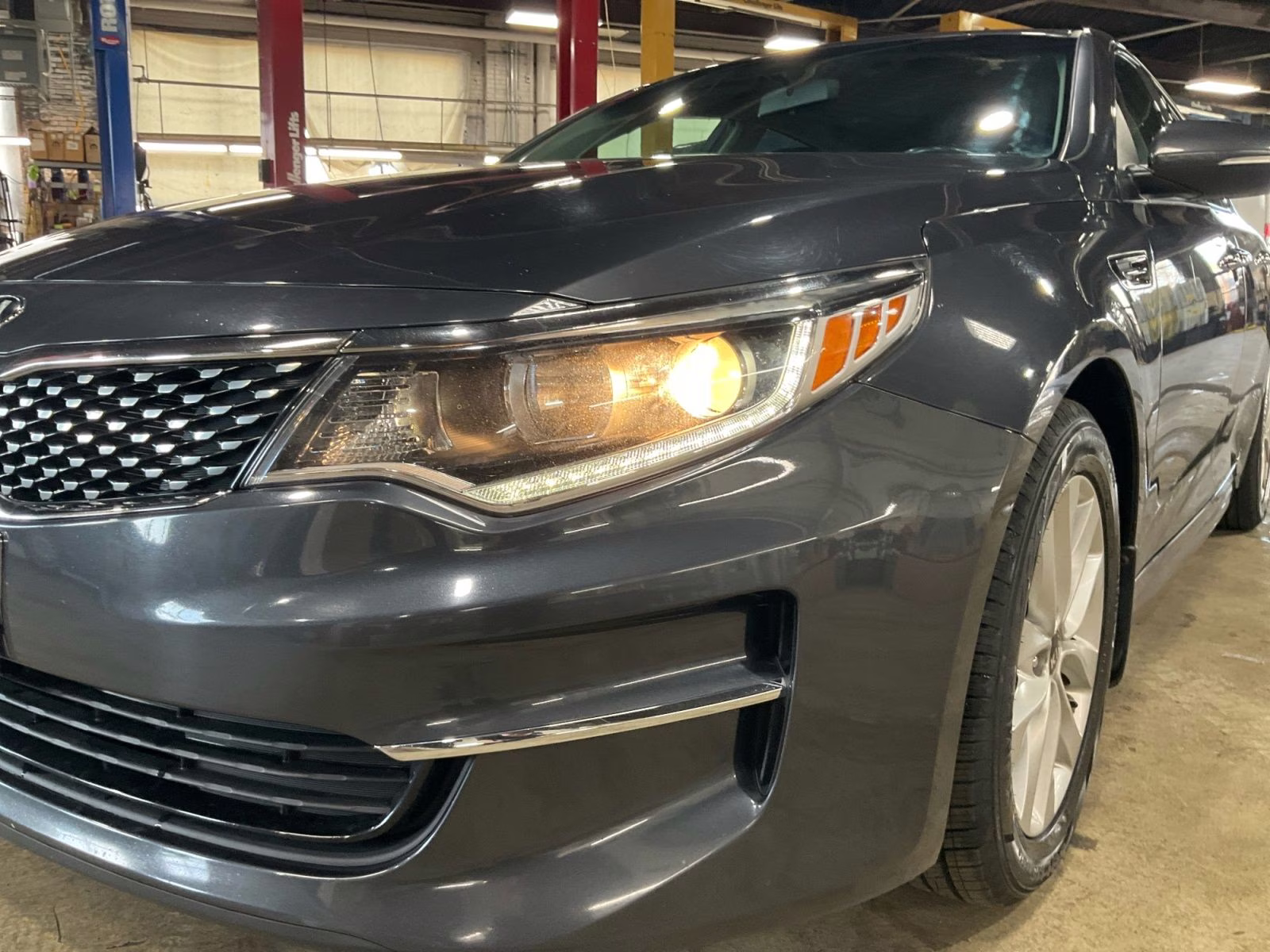 2018 Platinum Graphite Kia Optima EX FWD Sedan