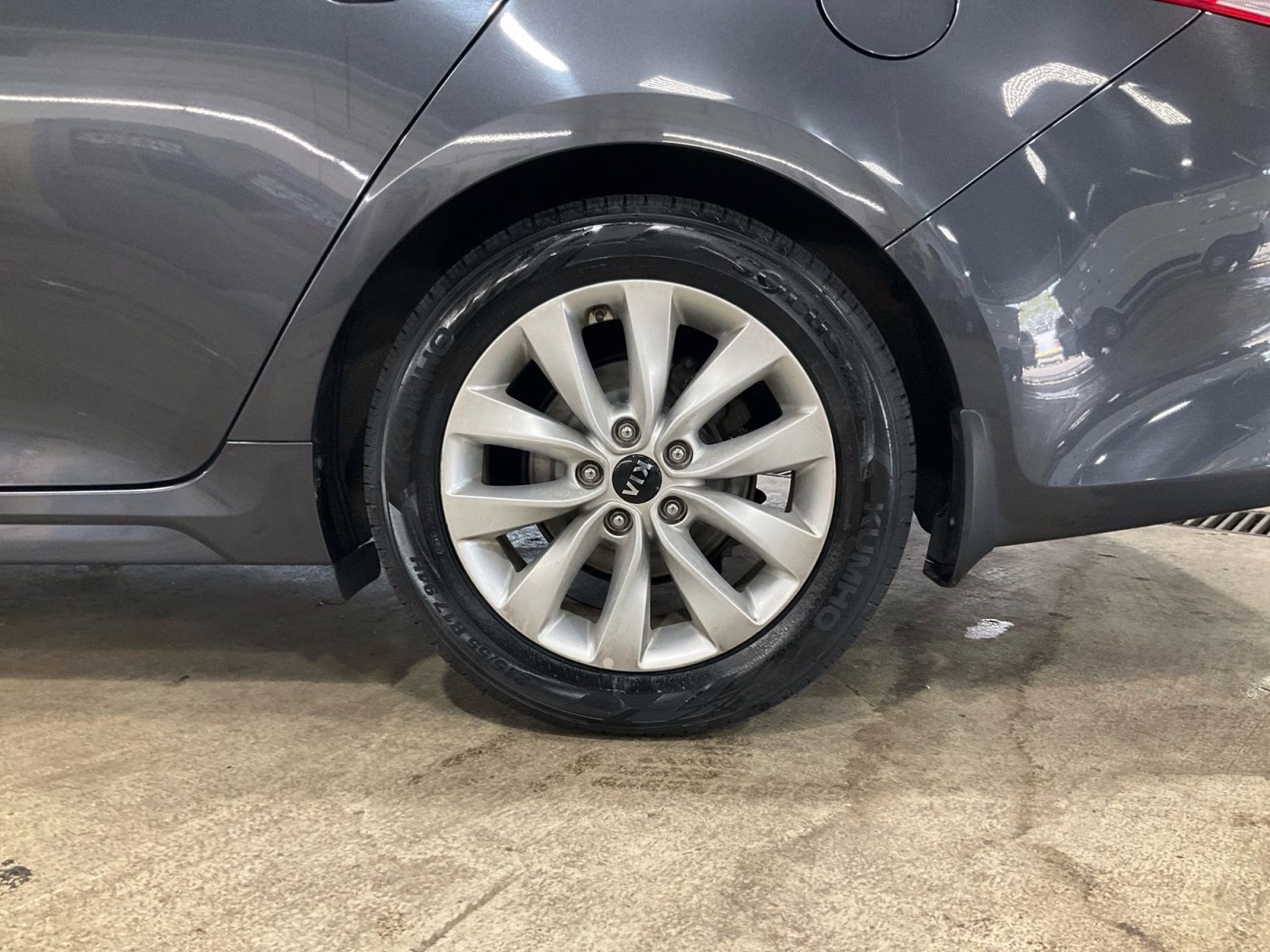 2018 Platinum Graphite Kia Optima EX FWD Sedan