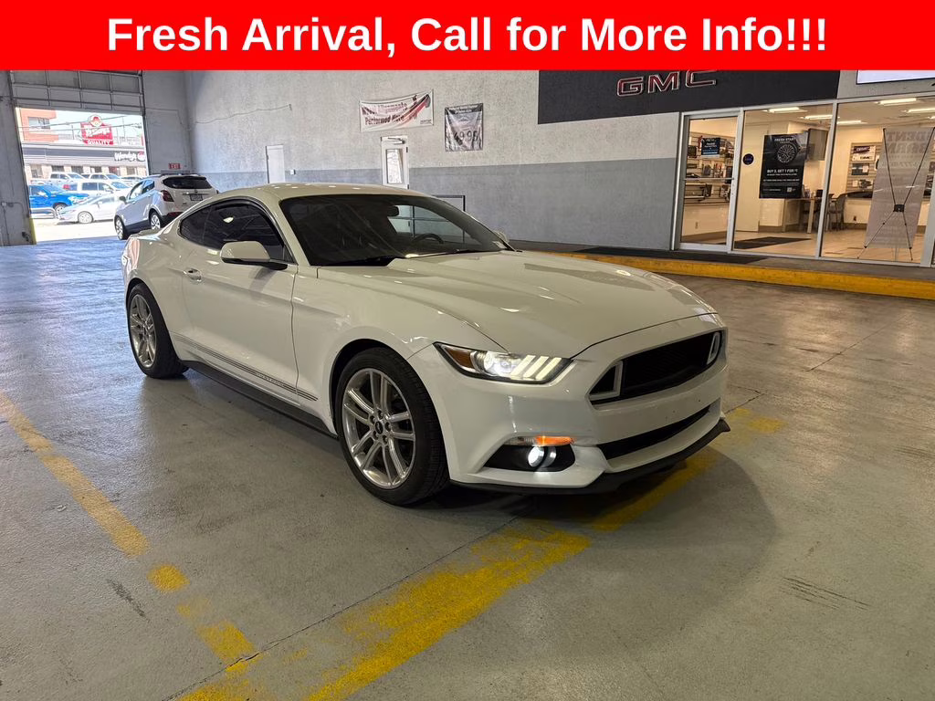 2017 Oxford White Ford Mustang EcoBoost RWD Coupe