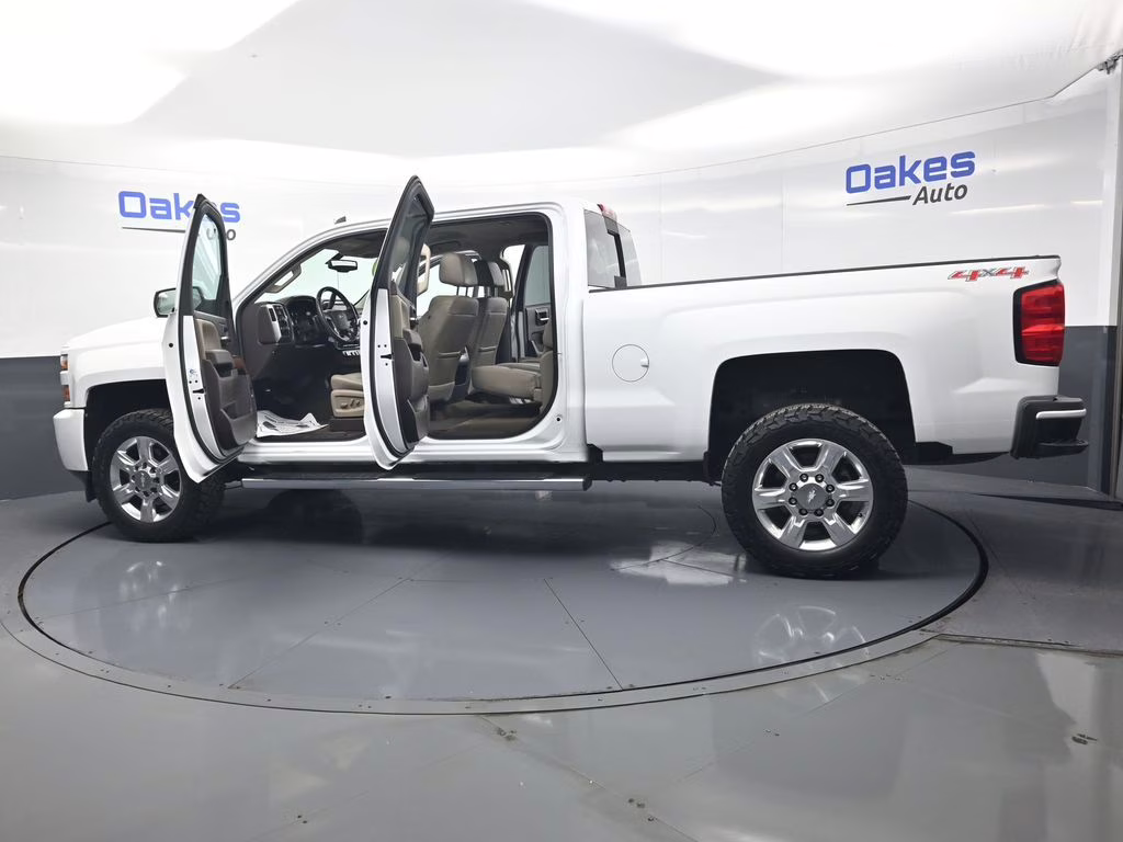 2017 Summit White Chevrolet Silverado 2500HD LTZ 4X4 Truck