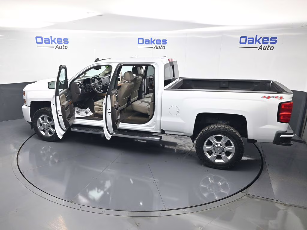 2017 Summit White Chevrolet Silverado 2500HD LTZ 4X4 Truck