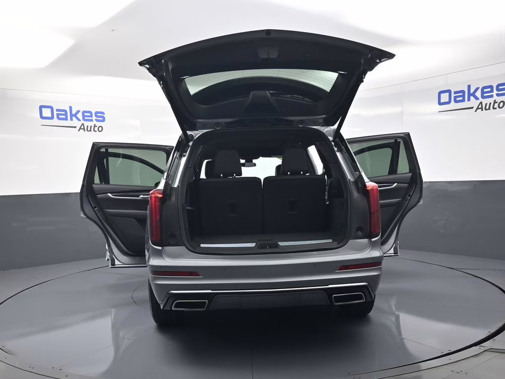 2025 Argent Silver Metallic Cadillac XT6 Premium Luxury FWD SUV