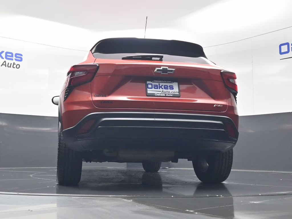 2024 Cayenne Orange Metallic Chevrolet Trax 1RS FWD SUV