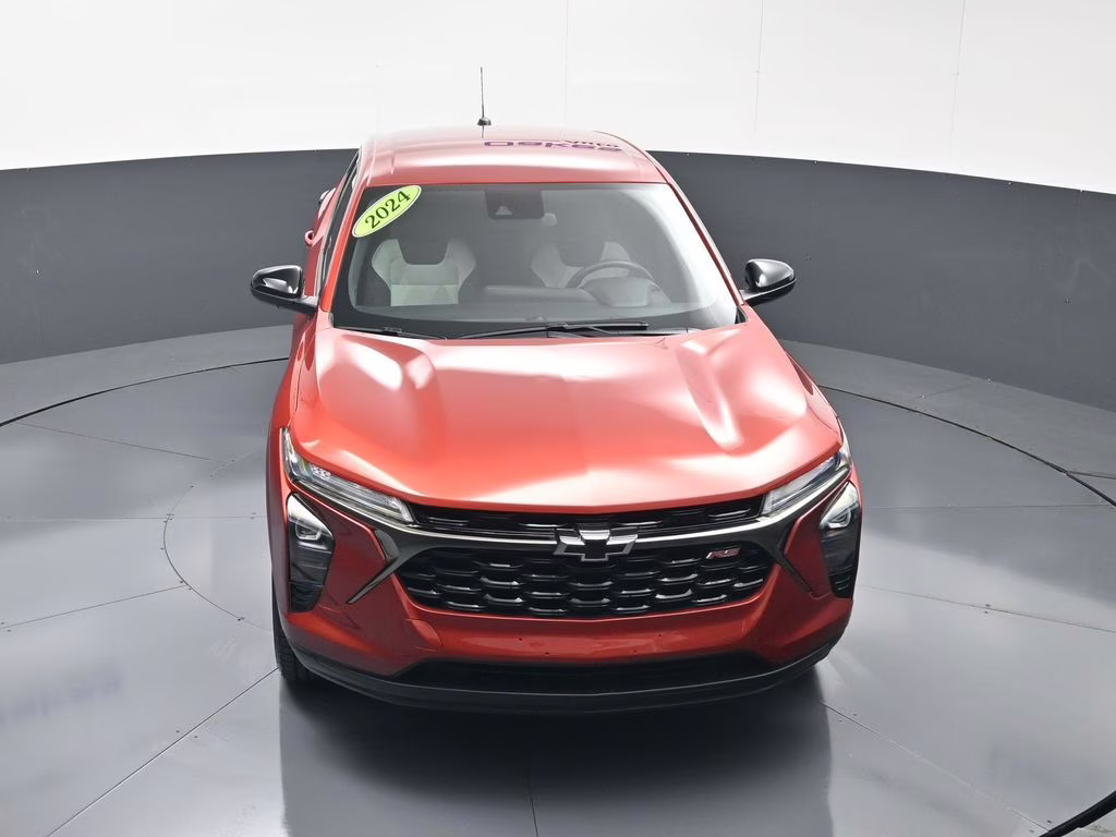 2024 Cayenne Orange Metallic Chevrolet Trax 1RS FWD SUV