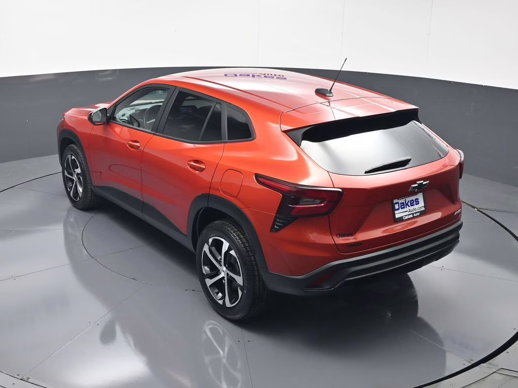 2024 Cayenne Orange Metallic Chevrolet Trax 1RS FWD SUV